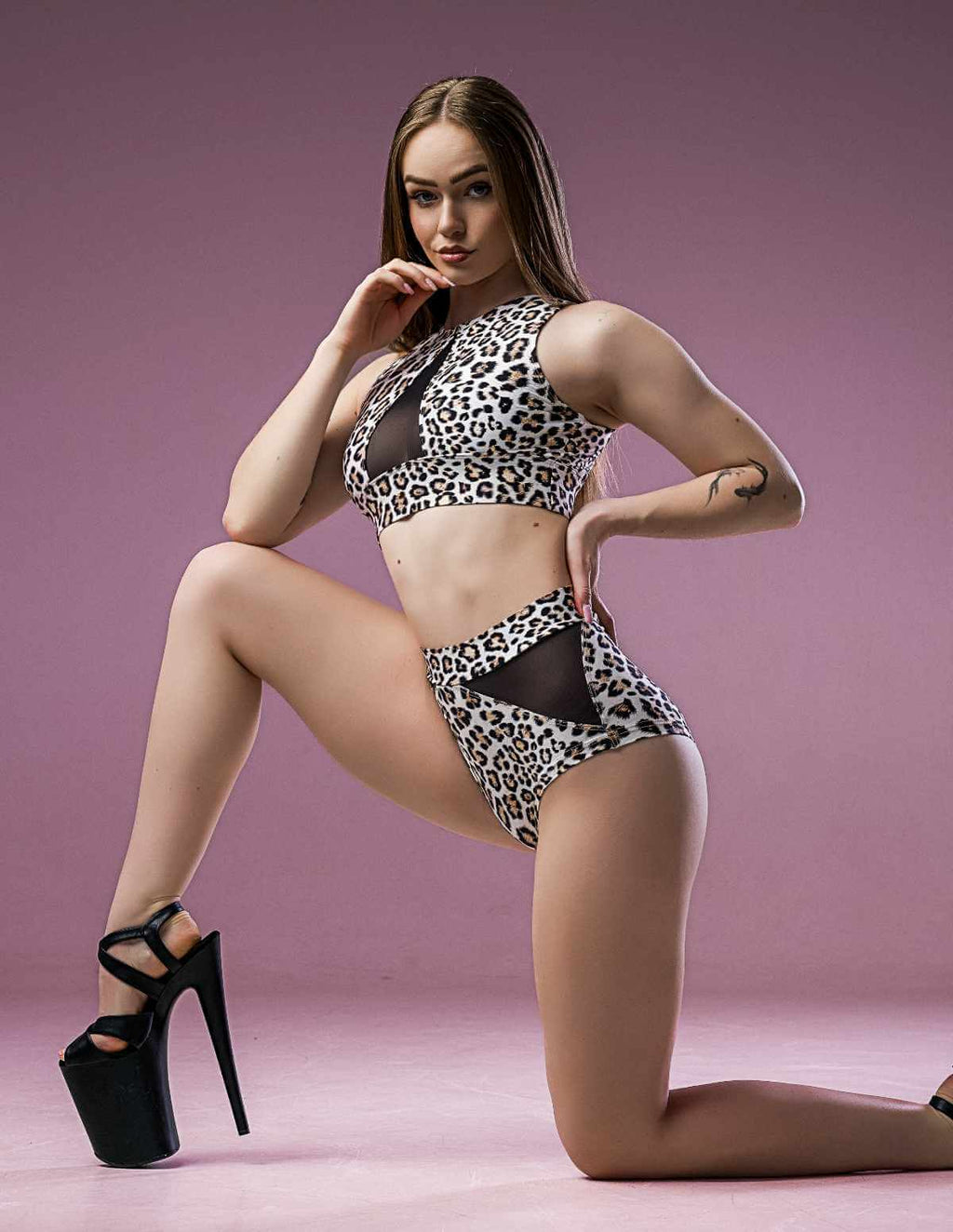 Pole shorts Monica Leo-0