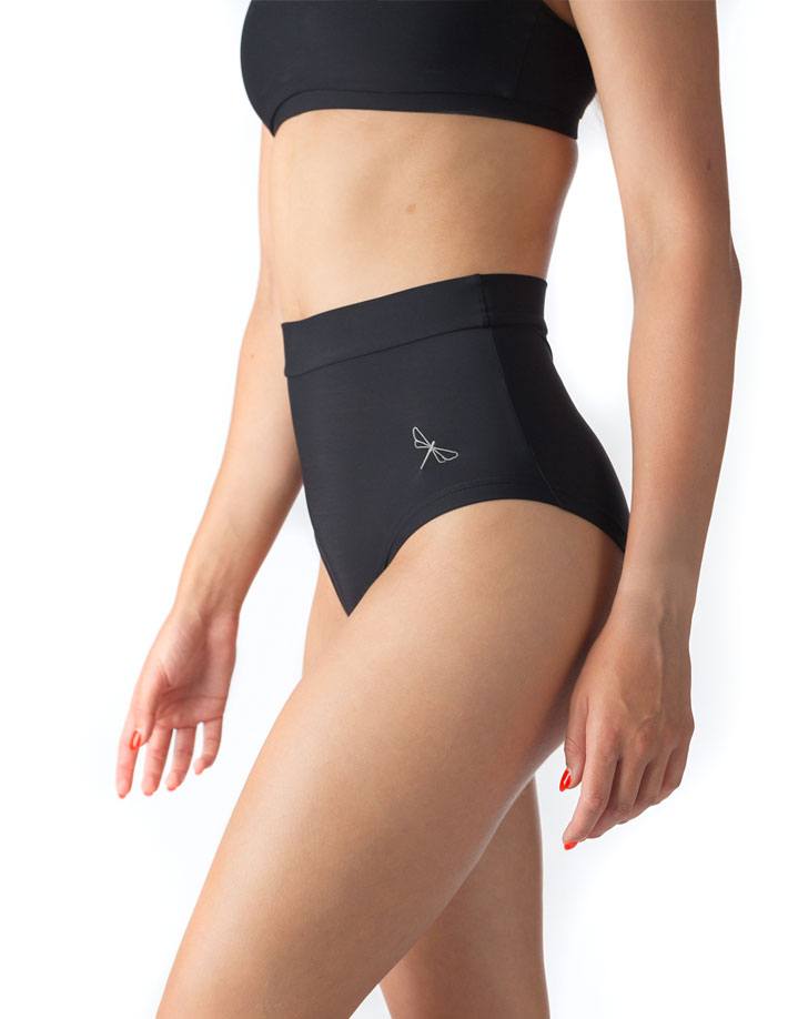 Scrunch pole shorts Lola-2